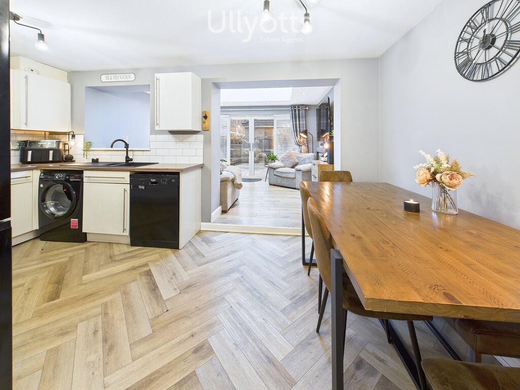 Kitchen / Dining ...