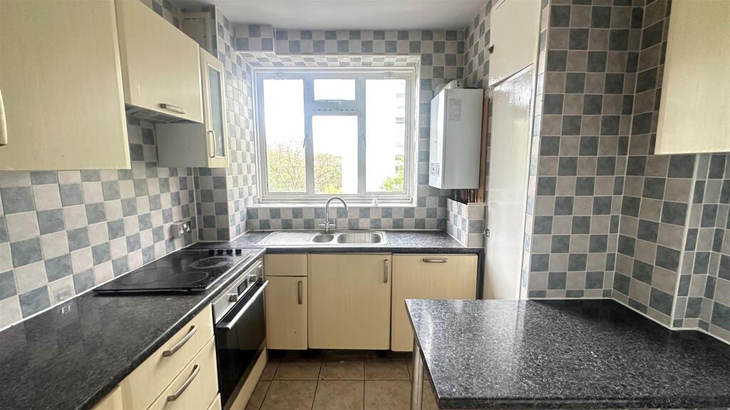 Ravenet St, Kitchen.jpg