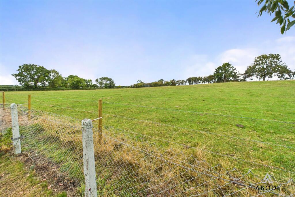 CAM01882G0-PR0156-STILL008.jpg