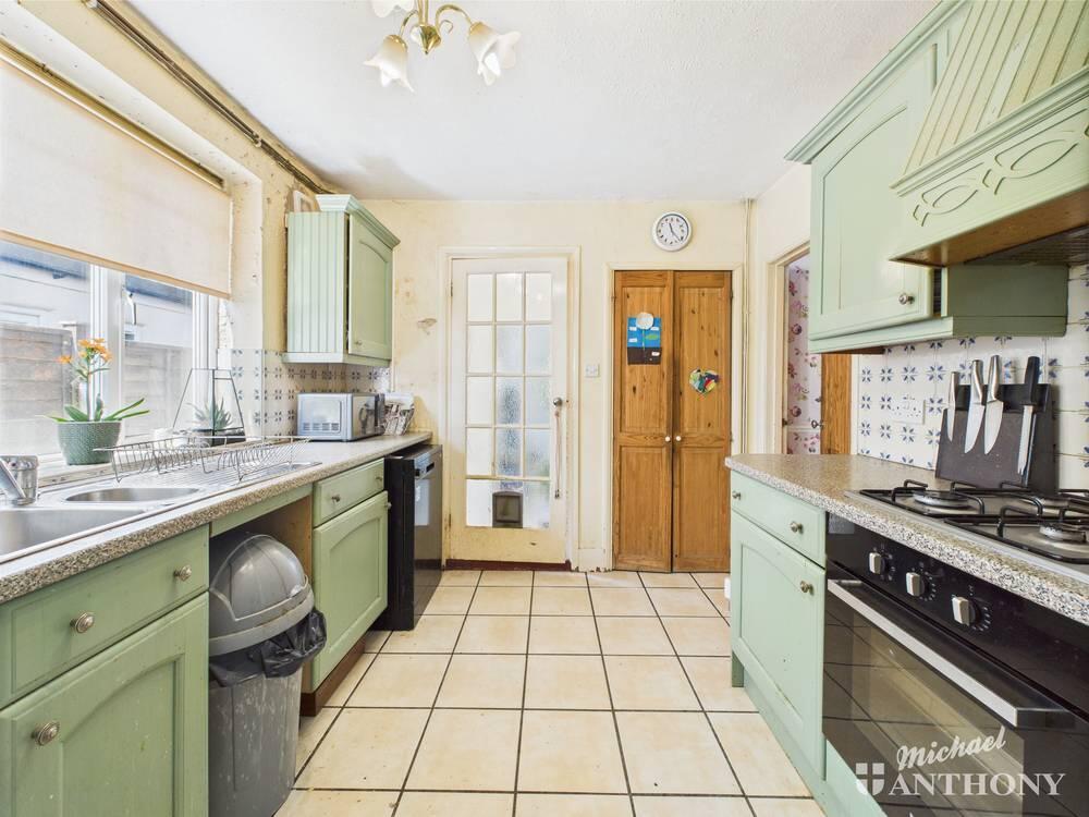 CAM02773G0-PR0287-STILL012-thumbnail-h750-70