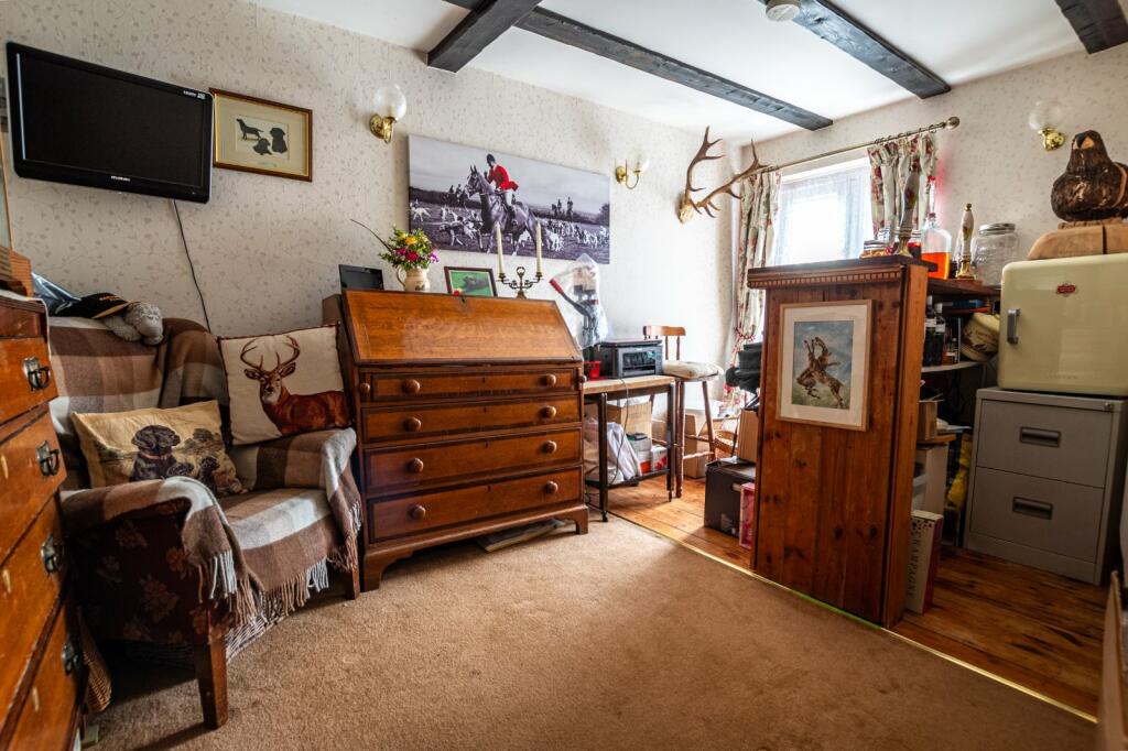Bedroom / Snug