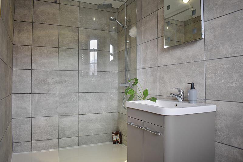 Bedroom 2 En Suite
