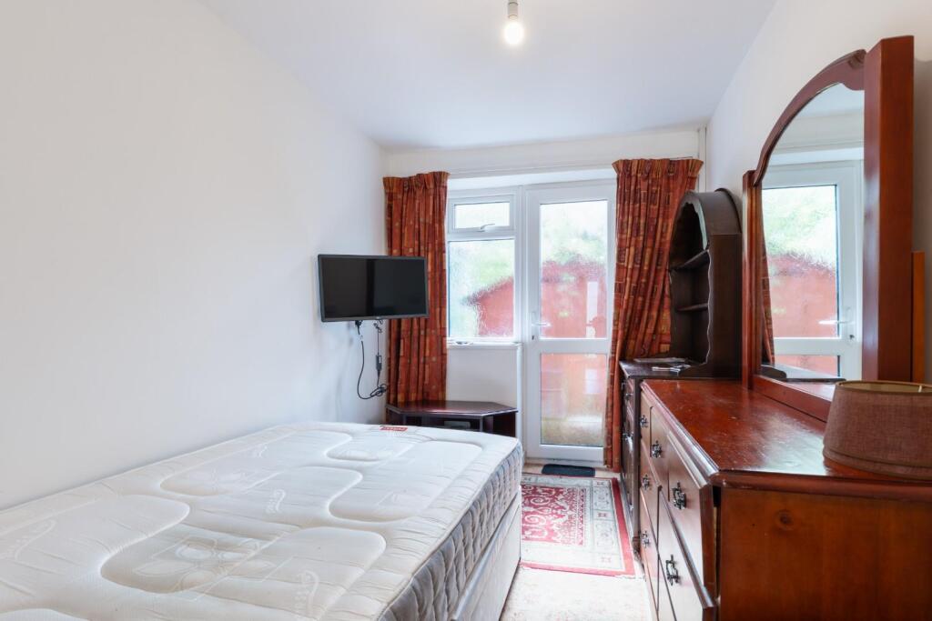 flat 2 bedroom-2.jpg