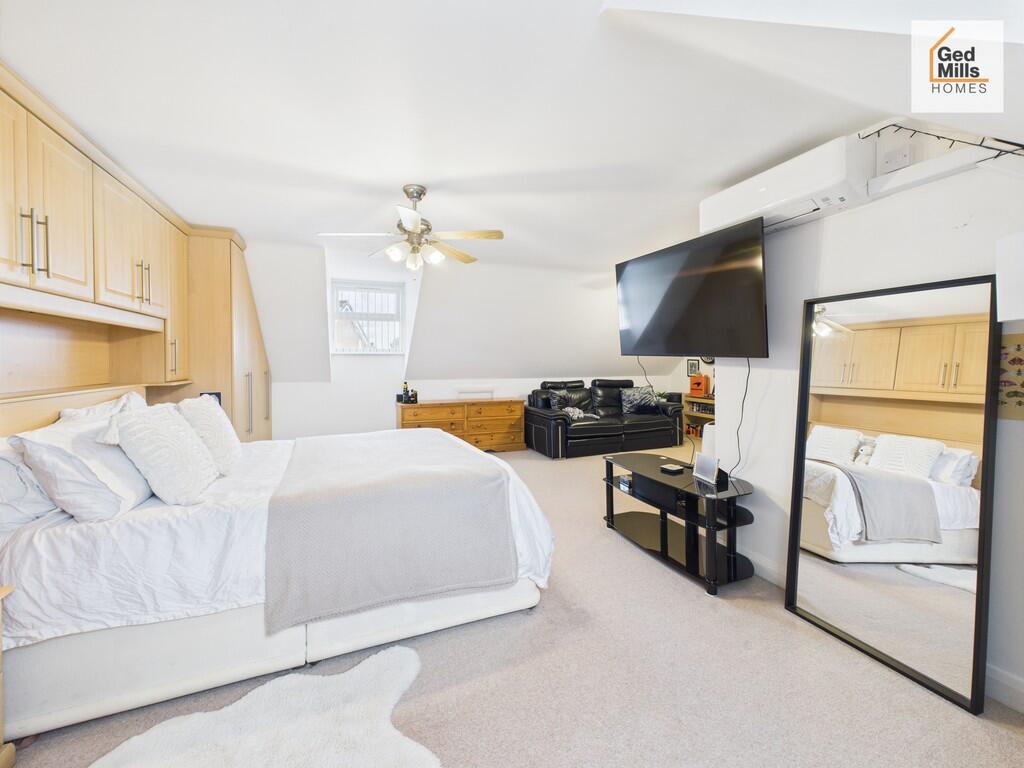 CAM04261G0-PR0083...