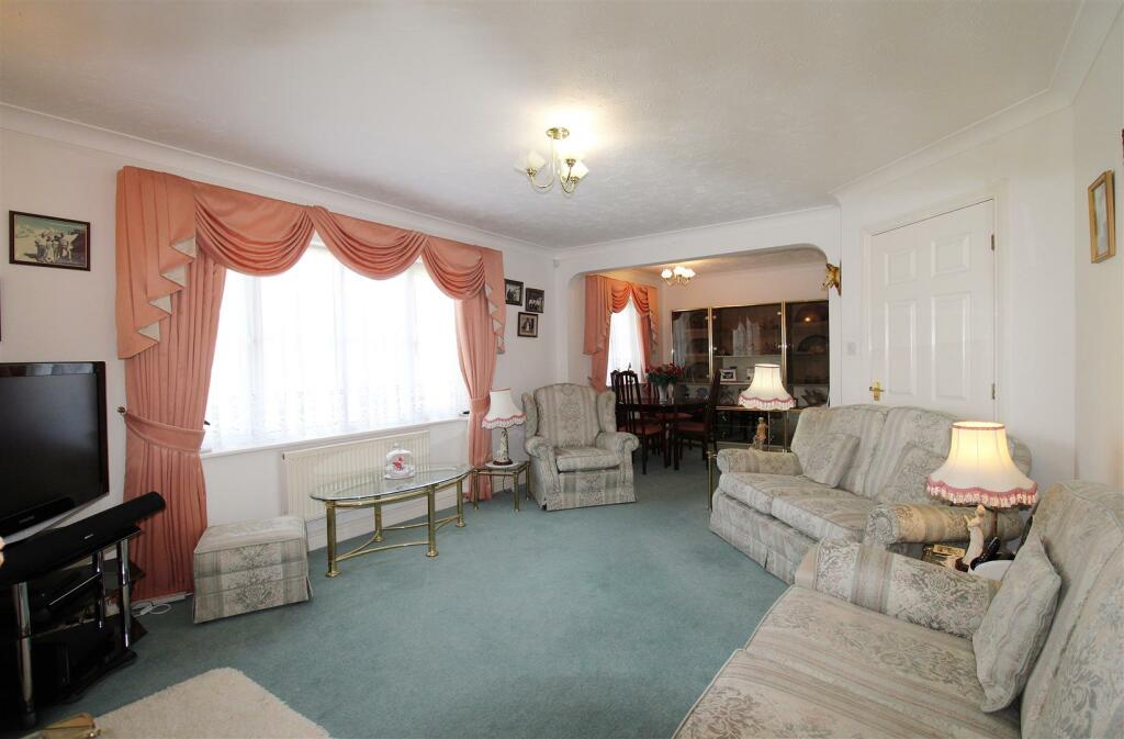 Living / Dining Room.