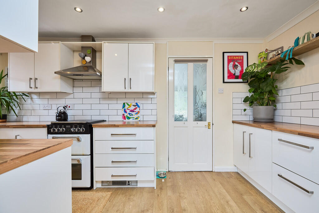 Edward Knight 202...