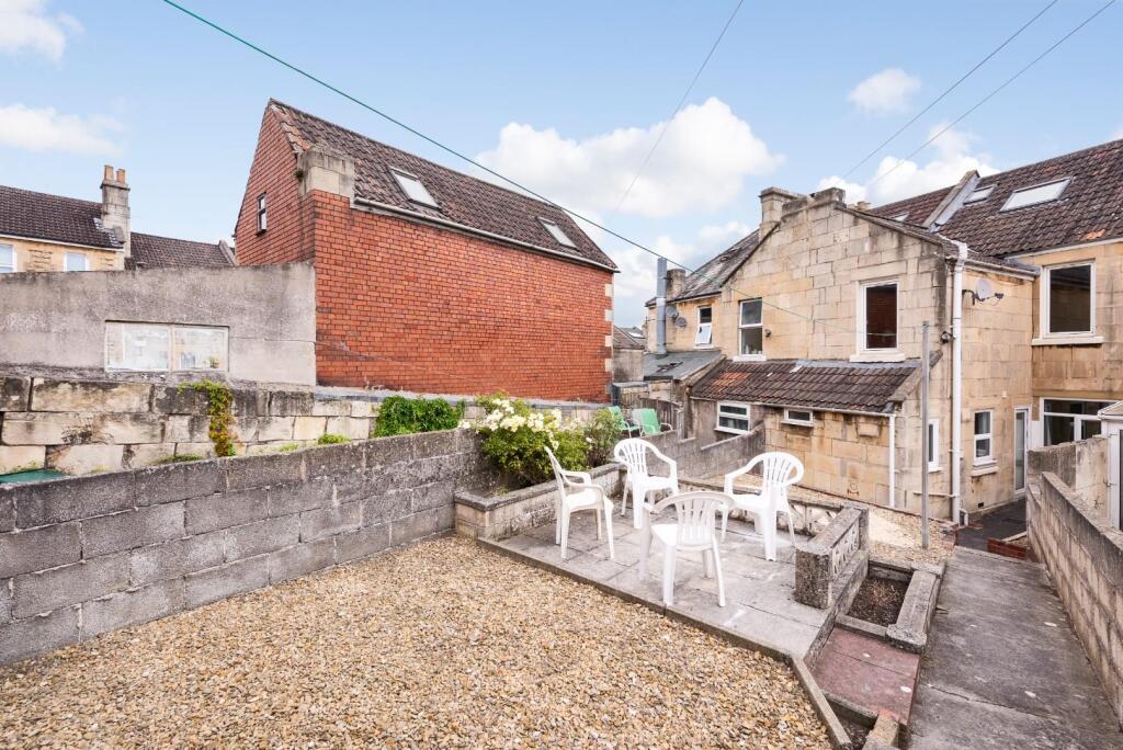 71 Beckhampton Road, Bath, BA2 3LN-15.jpg