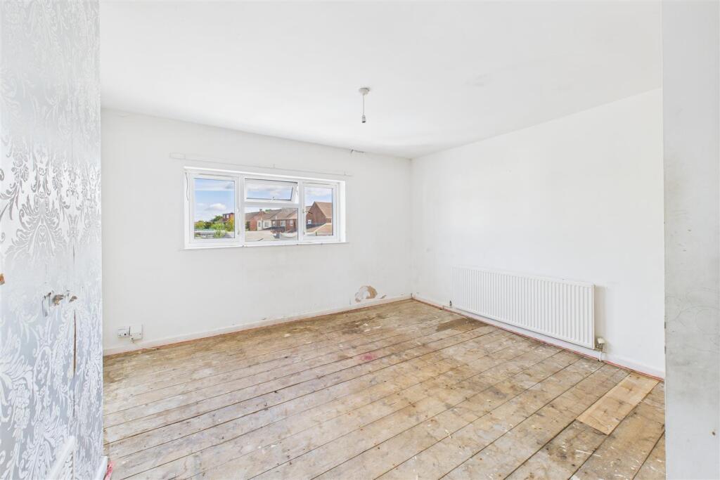 2 - 4 Parsons Avenue, Stoke Gifford, Bristol BS34 