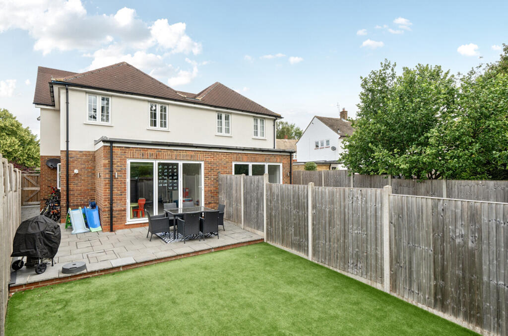 1298394-2-685d106...