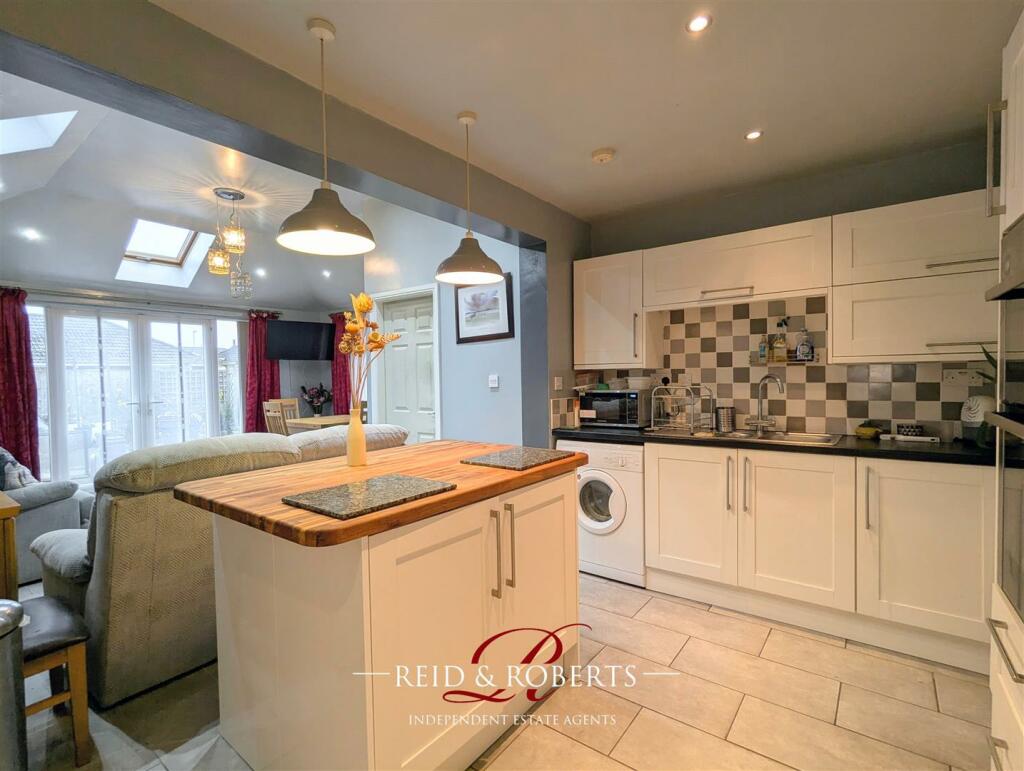 Open Plan Kitchen/Family Room