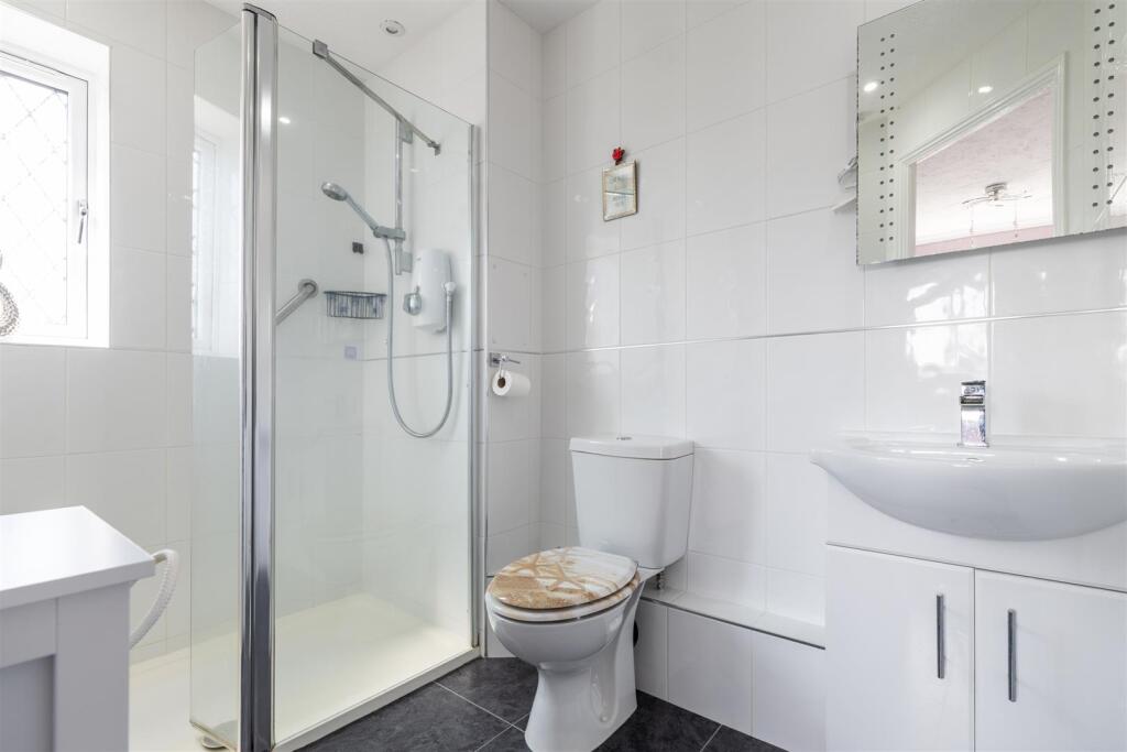 Ensuite.jpg