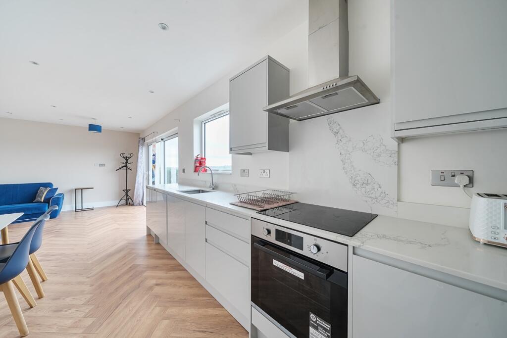 1332239-8-68907b8...