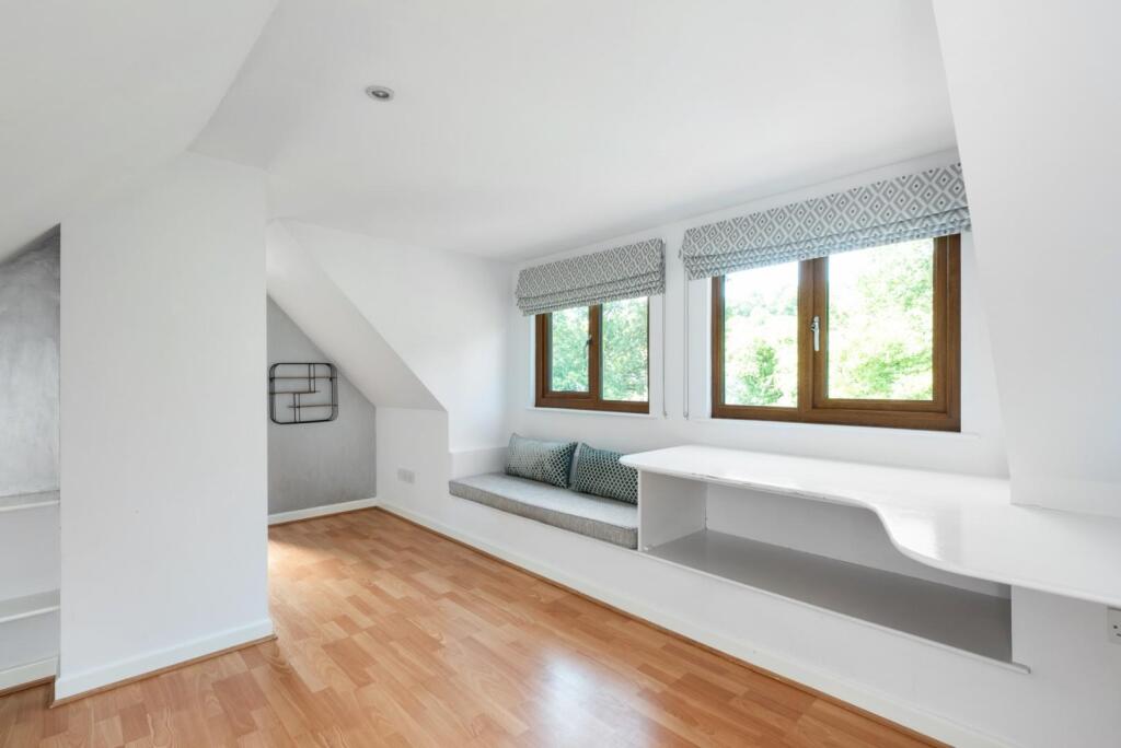 4 The Orchard, Westfield Park South, Newbridge, Ba