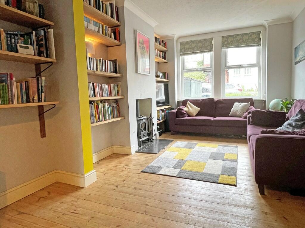 Lounge/Dining Room