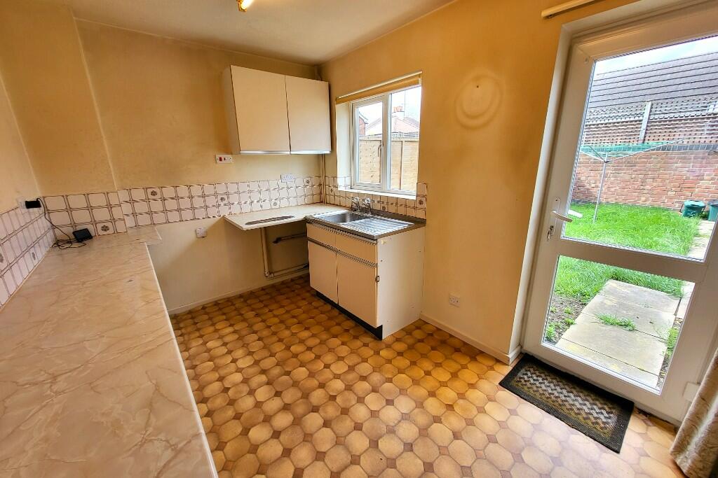 Kitchen (2) 