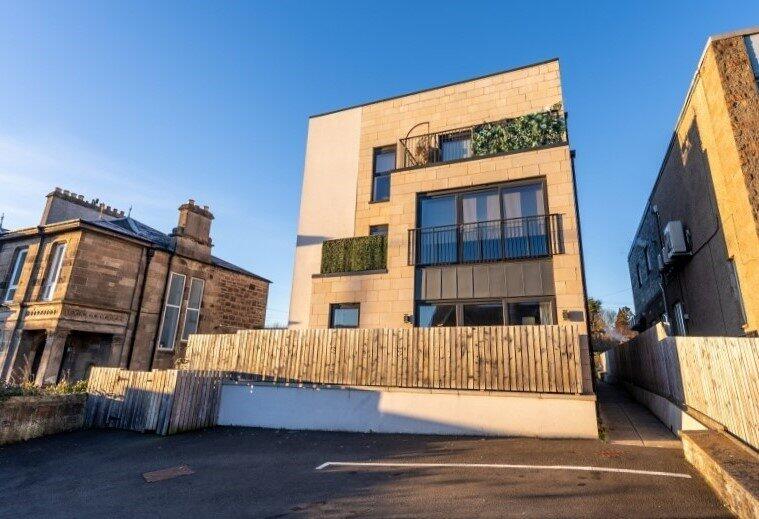 2 Bedroom Flat For Sale