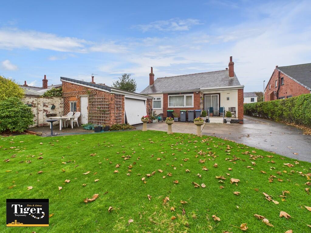 CAM02176G0-PR0745...