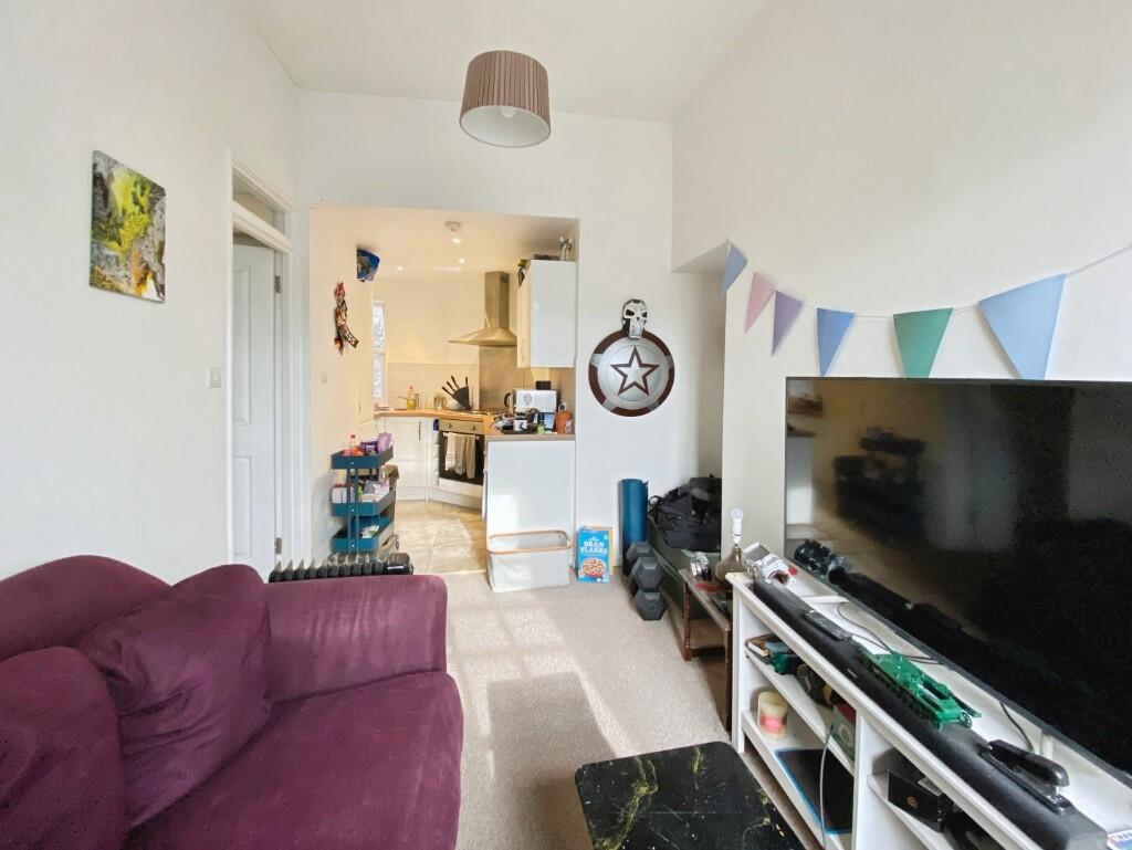 Living Rm &amp; Kitchen