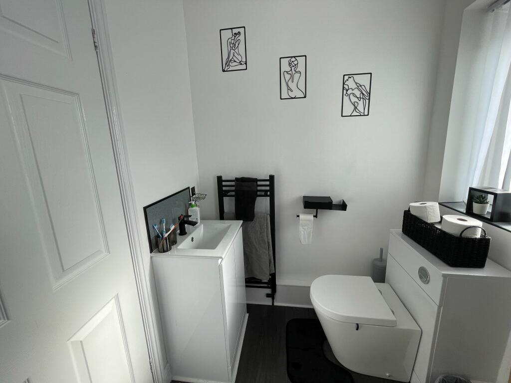 Photograph 16