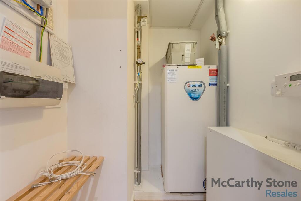 8671546-interior11.jpg
