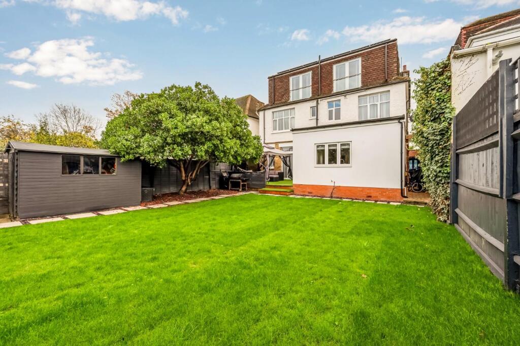 Kingsbridge Avenue-28.jpg