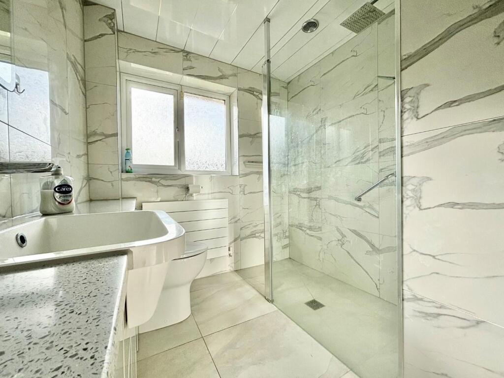 Shower barugh G.jpg