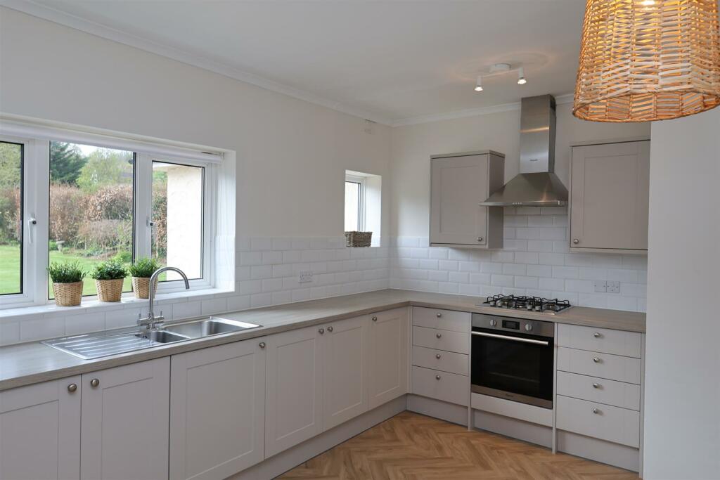 KITCHEN (2)