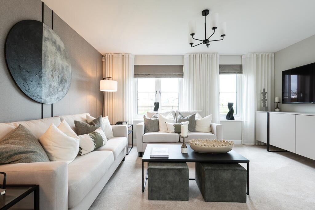 Open plan lounge with plenty of space for two sofas