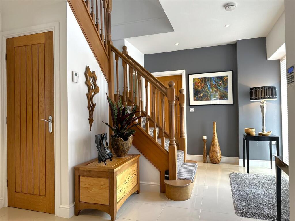 Inviting Reception Hall 458