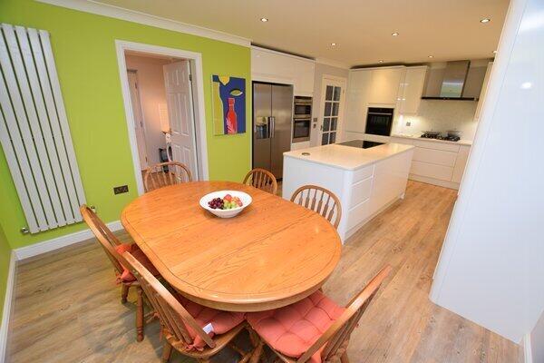 kitchen &amp; breakfast room