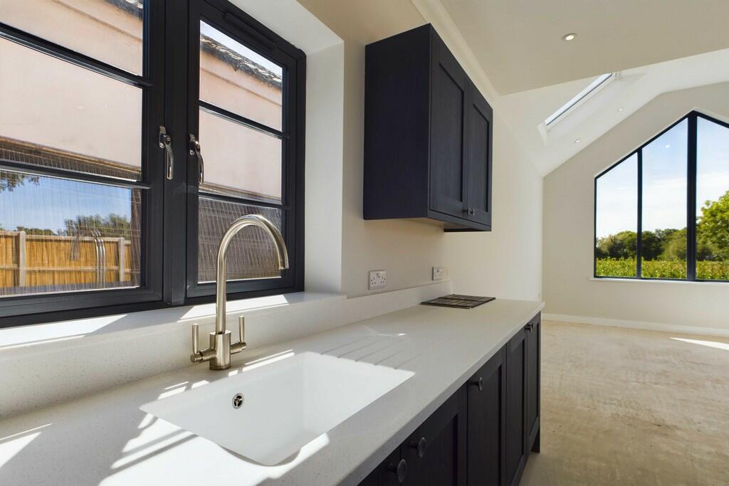 CAM01211G0-PR0081...