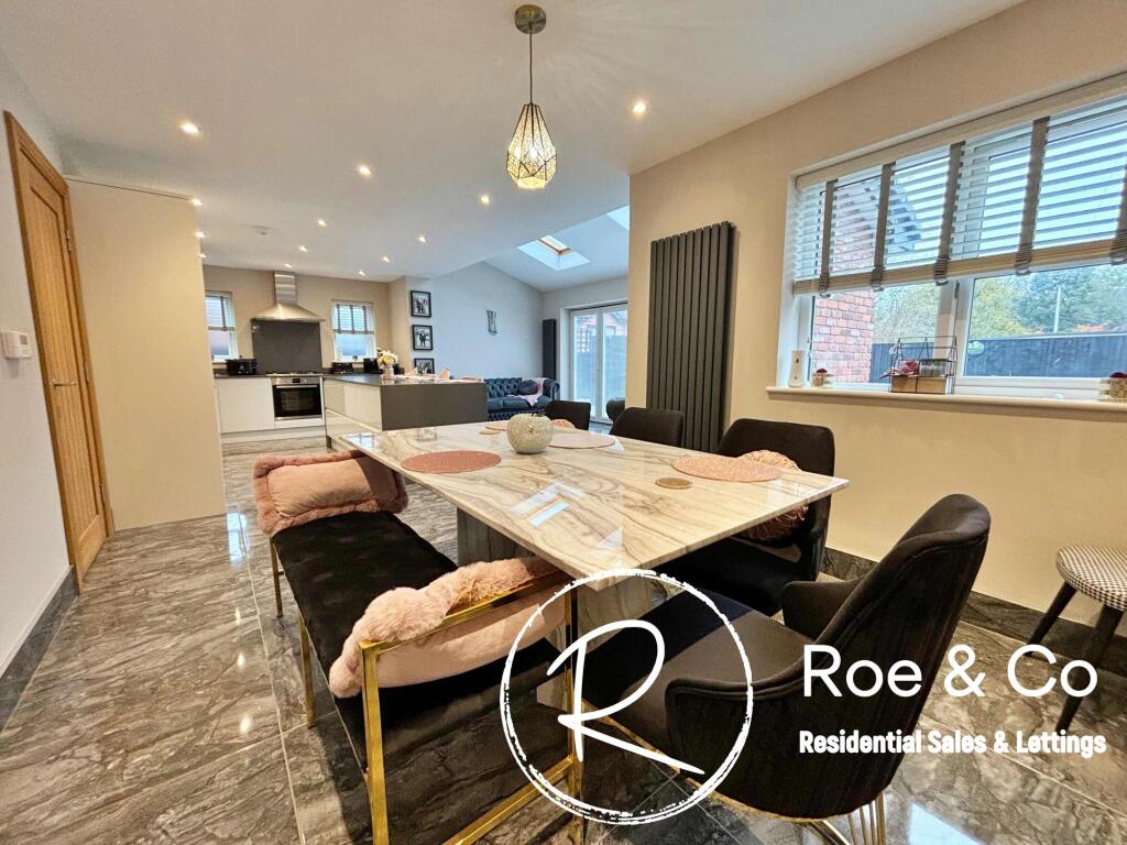 Kitchen/Diner/Family room