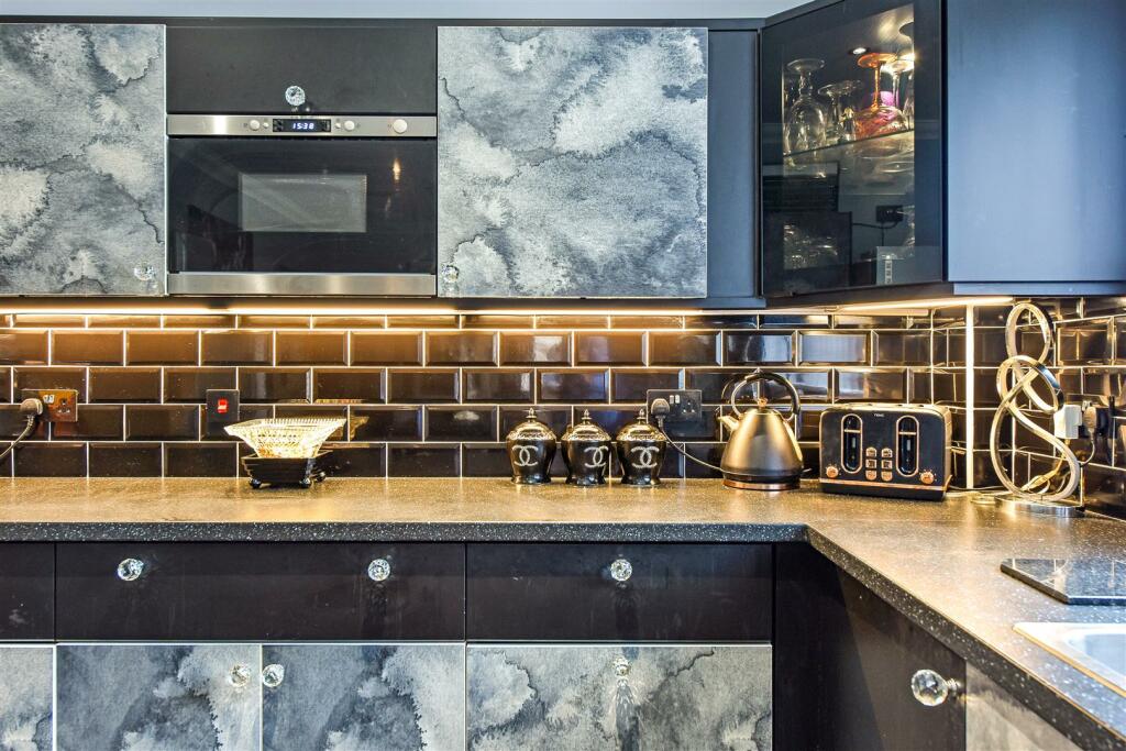 Kitchen Sides.jpg