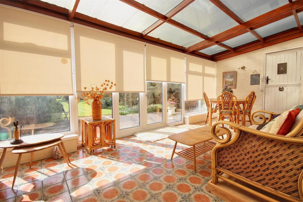 SUN ROOM
