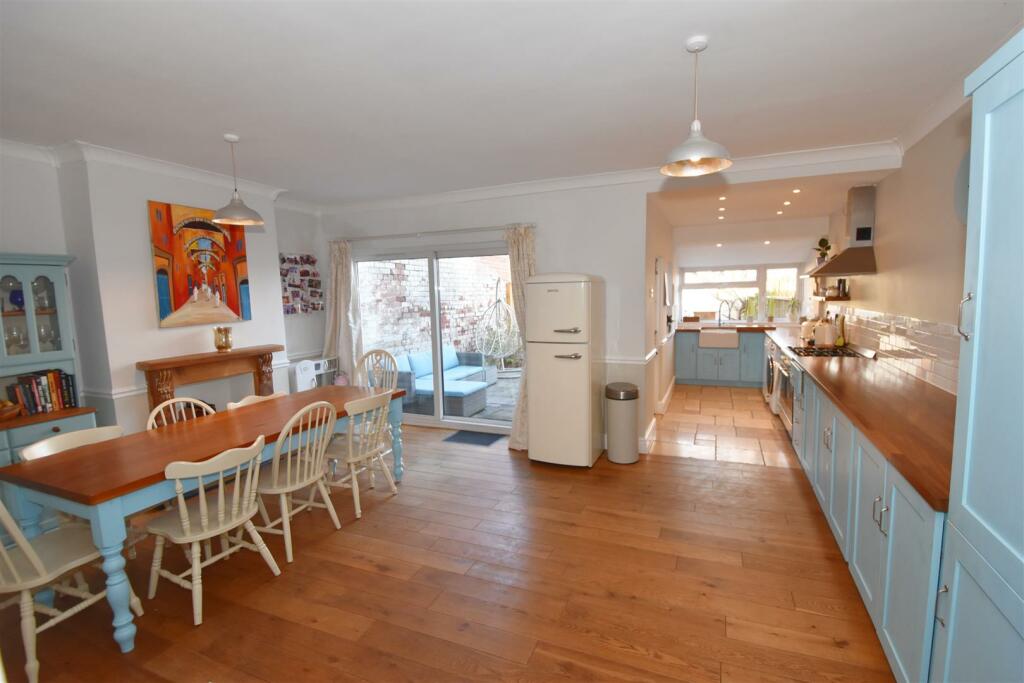 Kitchen_Dining room.jpg