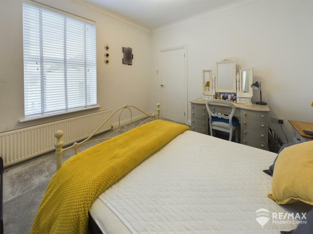 Bedroom 2.jpg