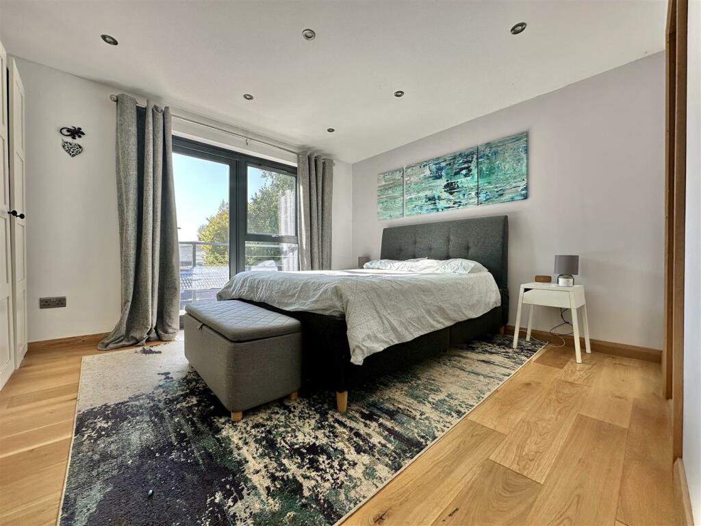 Main Bedroom