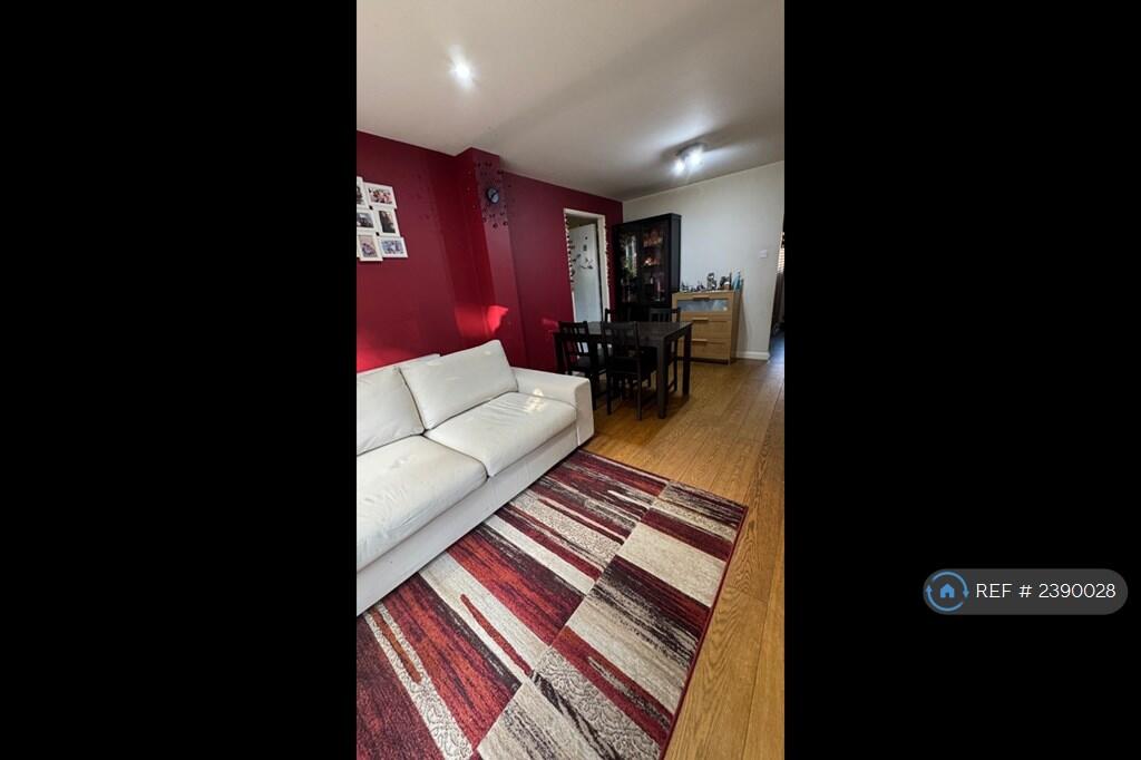 Dining &amp; Sitting Room 2