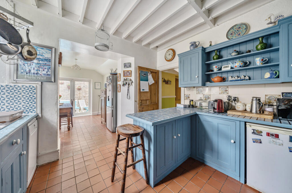 1309886-17-684af1...