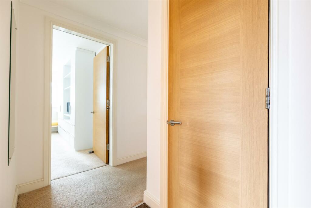 16CastleCourt-8.jpg