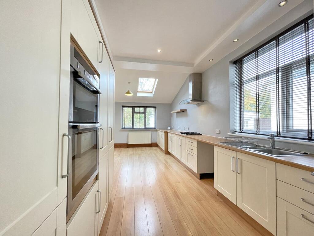 Torland Road 60 - Kitchen 4.jpg