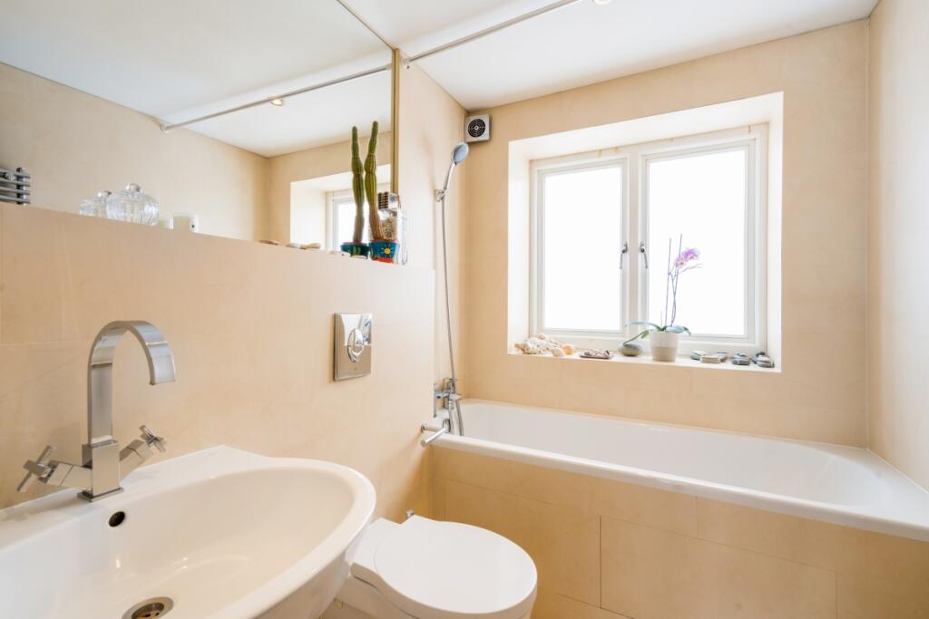 15 Vallance Road ...