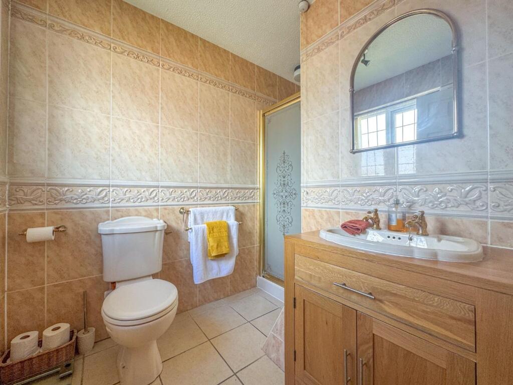 Chichester Close - Image-17.jpg