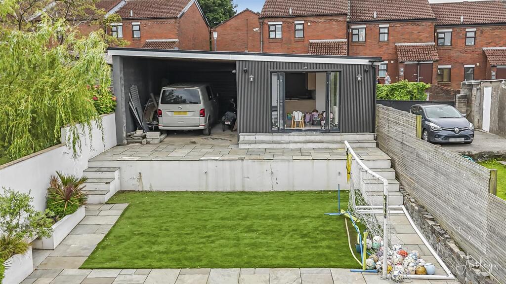 Car Port/Garden Room