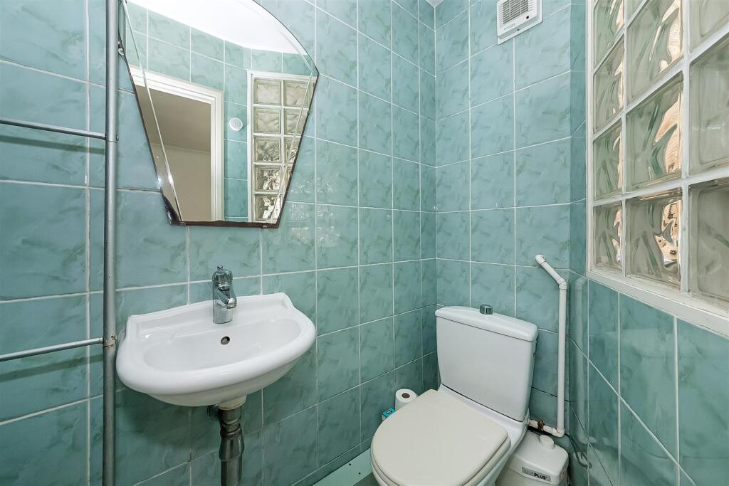 Downstairs shower room