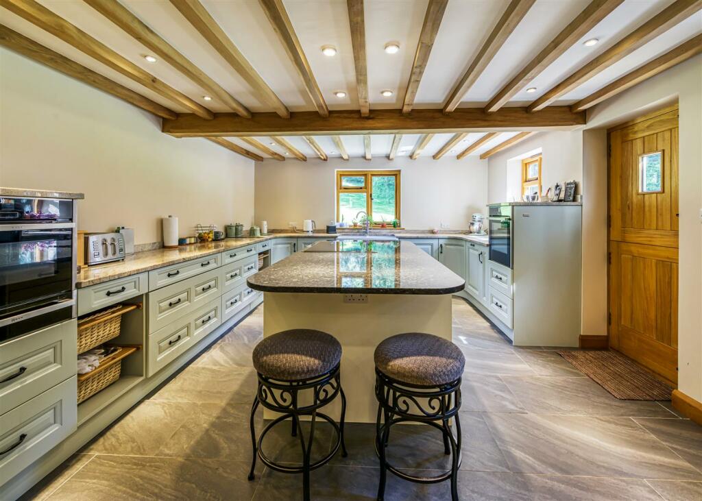 Hem Mill-kitchen2.jpg