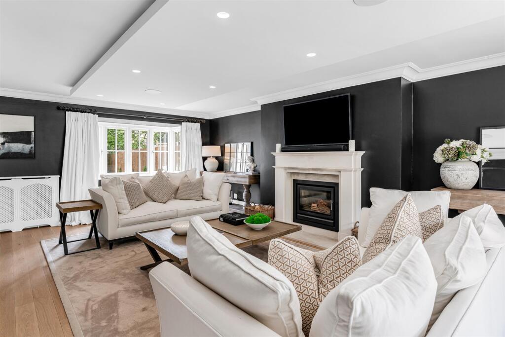 44 Longaford Internal-9.jpg