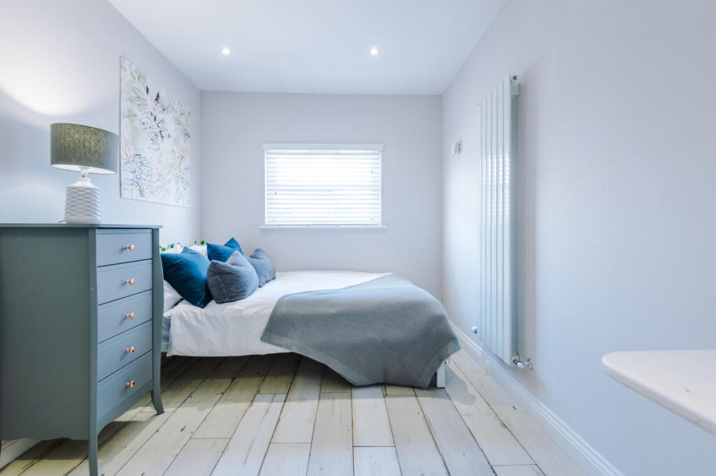 27 Woodcroft Road Bedroom 16