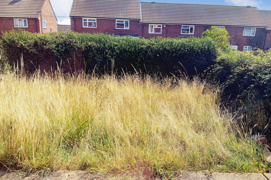 32 Berry Close, Exmouth, Devon EX8 2PT