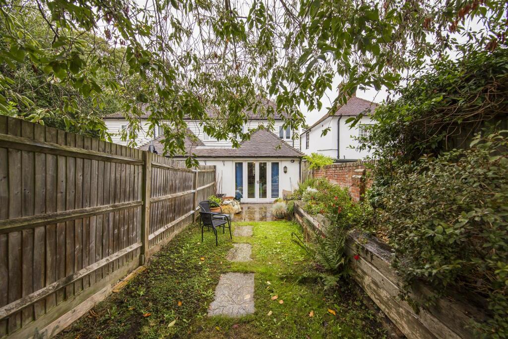 Lovely South Facing Garden